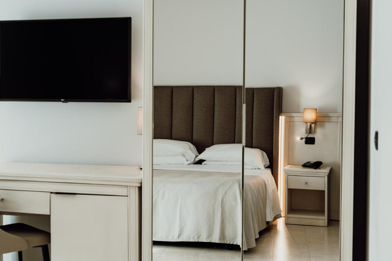 Hotel Falli Porto Cesareo Dış mekan fotoğraf