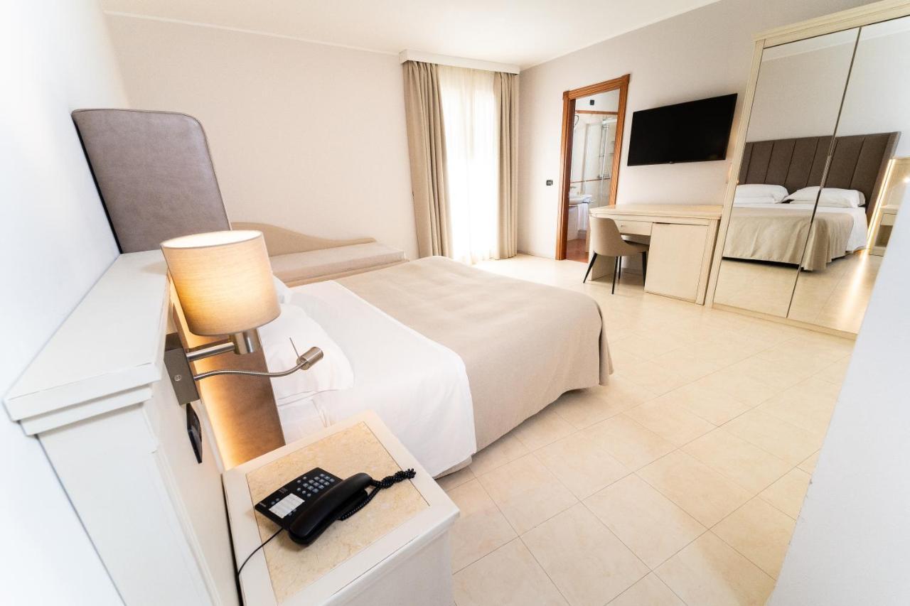 Hotel Falli Porto Cesareo Dış mekan fotoğraf
