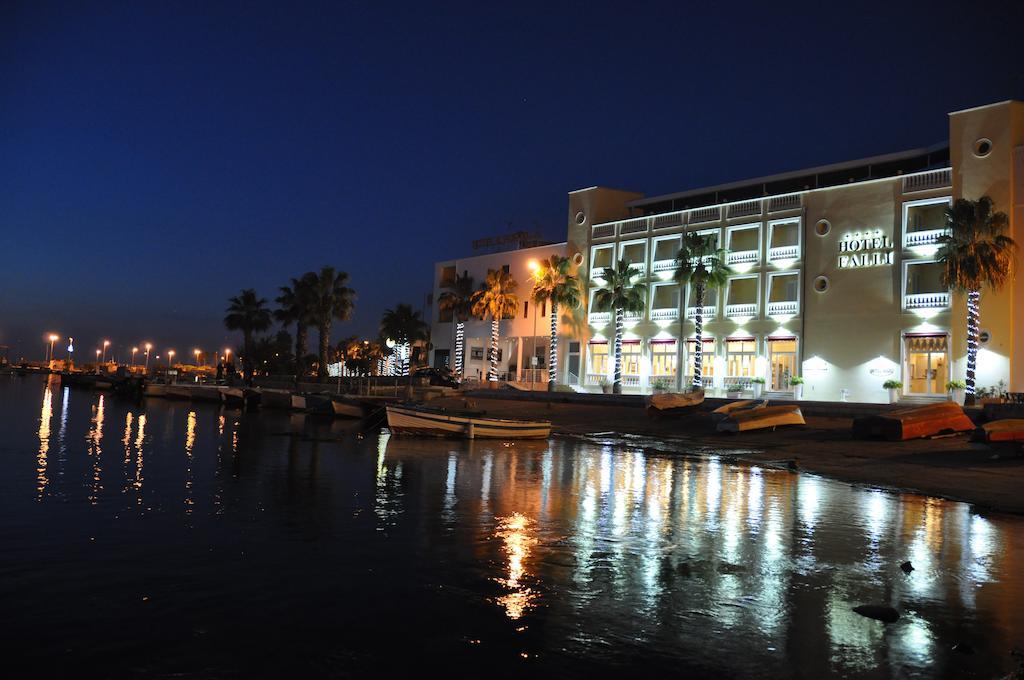 Hotel Falli Porto Cesareo Oda fotoğraf